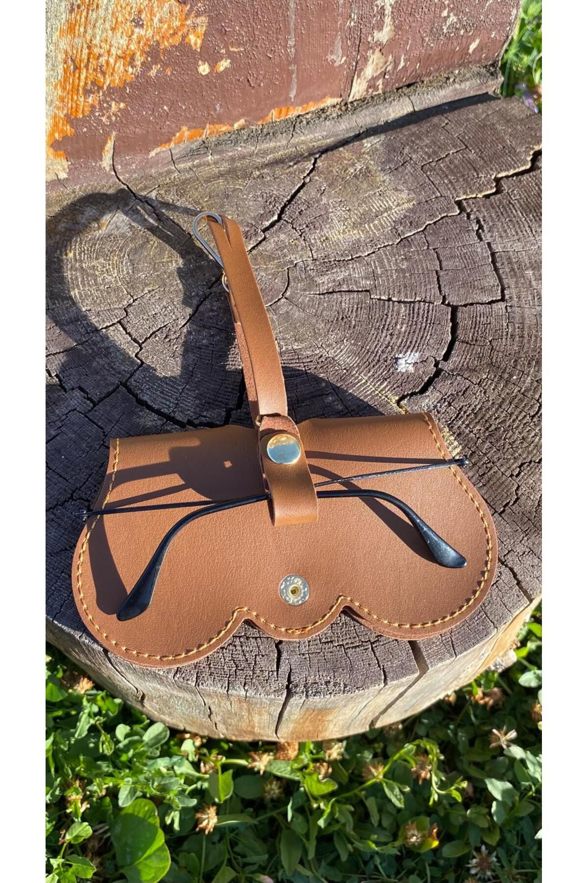 Asılabilir Gözlük Kılıfı Daire Model ( Taba )